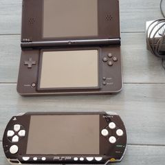 Consoles psp Nintendo dsi xl for parts repair