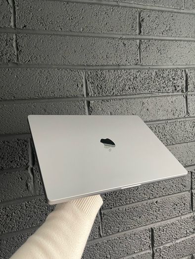 Macbook Pro M1 Pro 16 inch Laptop Notebook 512GB 16GB