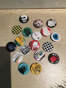 pins badges