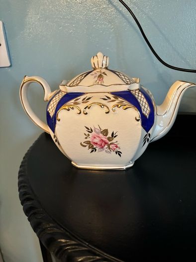 Sadler Teapot