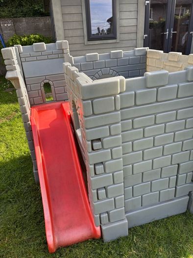Little Tikes Classic Castle Playhouse