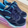 sketchers size 4 Image 3