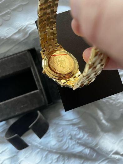 GUCCI  Gold Bracelet Stainless Steel Black Dial   Ladies Watch