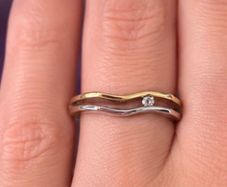 Vintage 9ct gold wave ring with diamond, new old stock