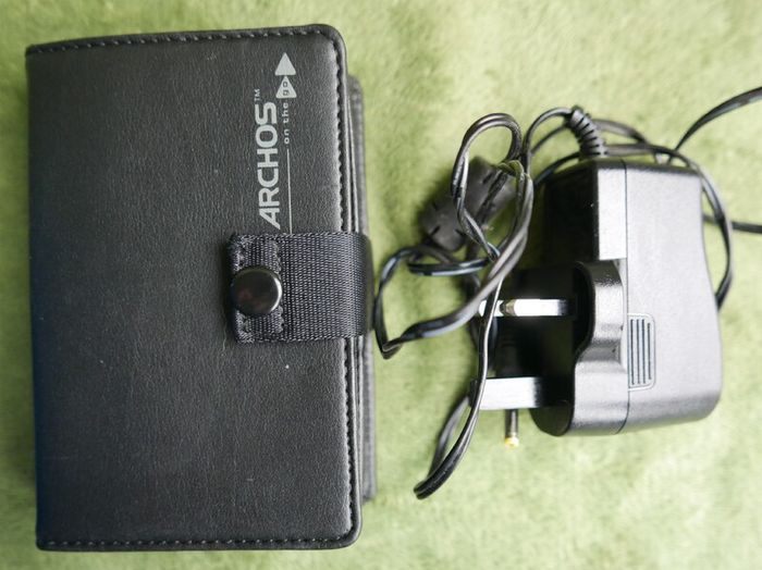Archos AV500 AV 500 30 GB Multimedia Player and DVR , works well