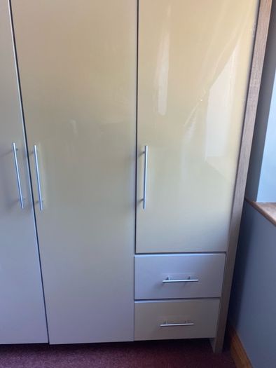 bedroom furniture set
