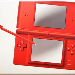 Nintendo DS - red