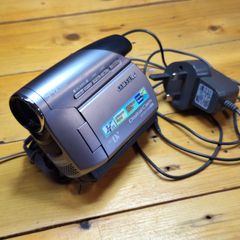 Samsung VP-D371W MiniDV Digital Camcorder