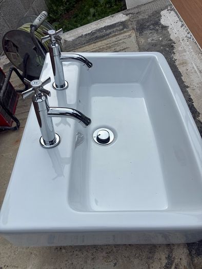 bathroom basin