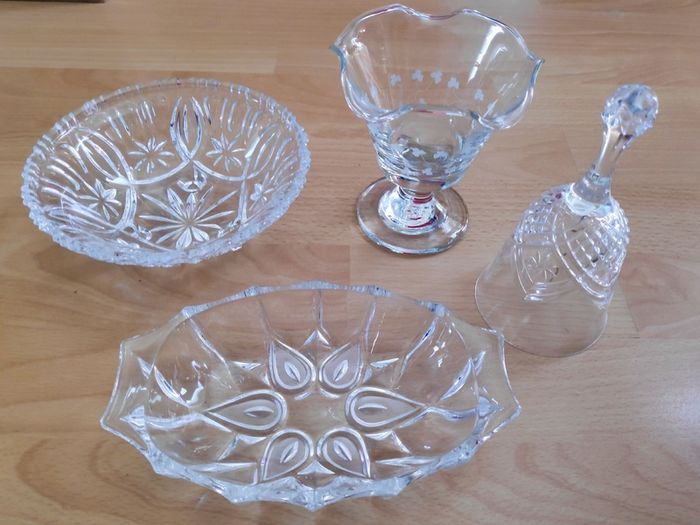 Selection of vintage Glass & Crystal ware,  4 pcs
