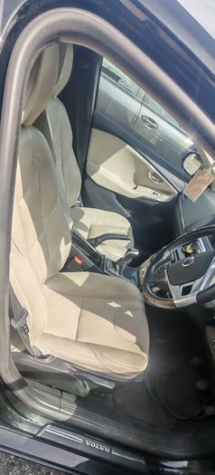 2018 Volvo V40