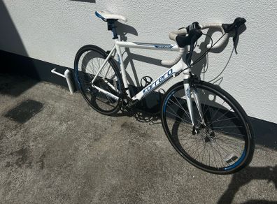 Carrera virtuoso road bike