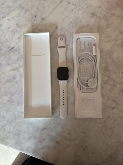 apple  watch SE 3