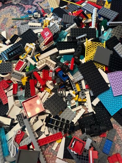 Lego bundle 2.7kg plus retired baseboards