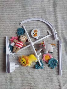 Musical cot mobile