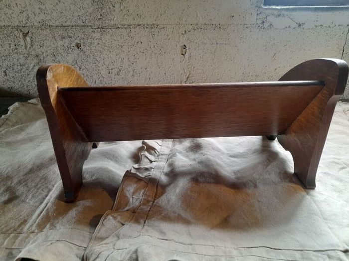 Oak Book Trough with Inlaid Border