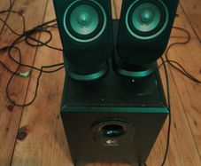 Logitech x-210 Speaker