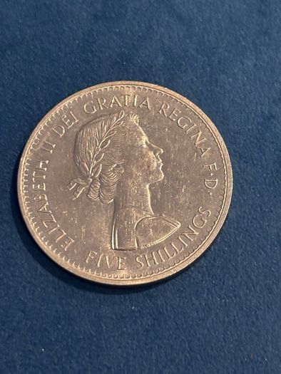 Queen Elizabeth  1960 Commemorative Crown
