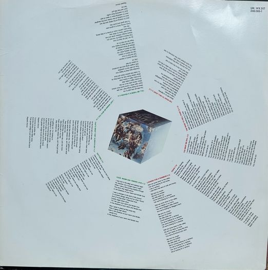 Chris Rea Road to Hell. Sleeve and inner picture sleeve in vg+ condition. Vinyl has scuff and light surface marks hence the low price