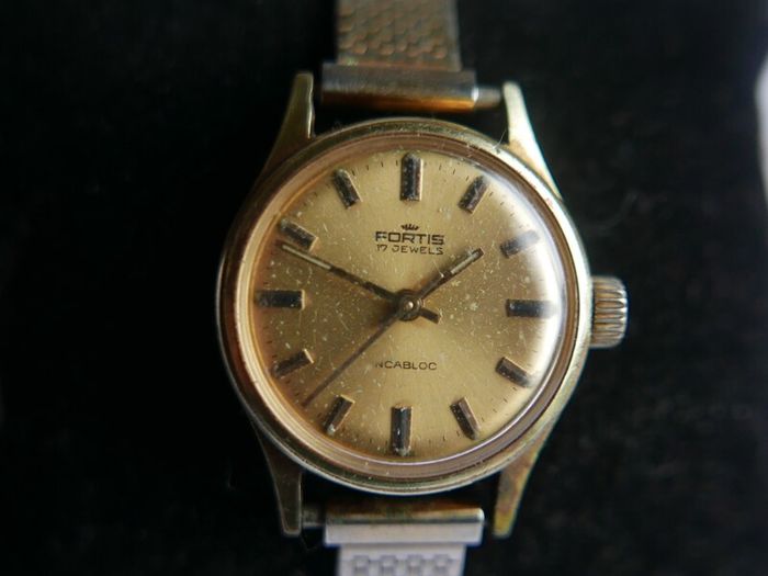 Vintage Fortis Gold Plated Wrist Watch Swiss 17 Jewel Incabloc Manual Wind Movement Swiss Made Wind up (works well and keeps time)