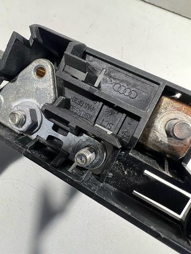 Audi A6 C7 2013 battery positive clip K98j4590 A3l3b311g
