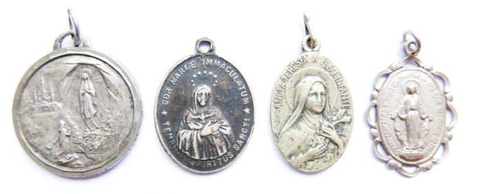 Collection of 7 vintage religious medals