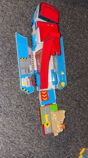 Paw patrol truck