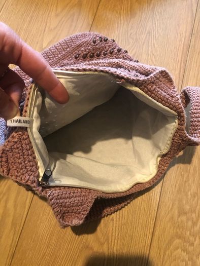 Brown knitted handbag with beads