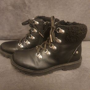 Boots/Girl's Combat Boots .. Size: 1 UK  ..  33 EU .. Price Drop