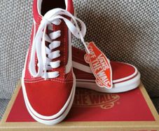Unisex Vans shoes size UK 2.5 ( new )