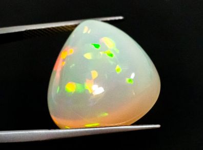 Official Certified Massive 20.14ct Natural Crystal Opal (Play on colours). Gem Report Antwerp