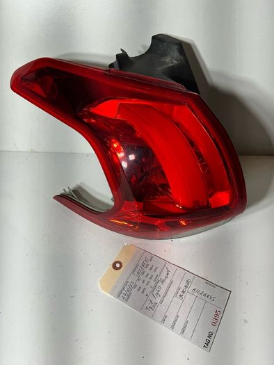 PEUGEOT 2008 Mk1 2016 Left Outer Taillight 9814747880 A1l2b84s
