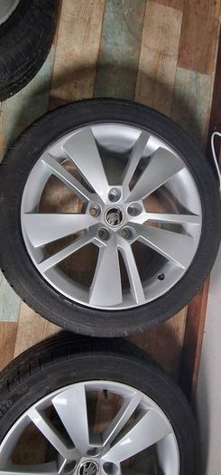 Skoda Superb 18 inch Alloys