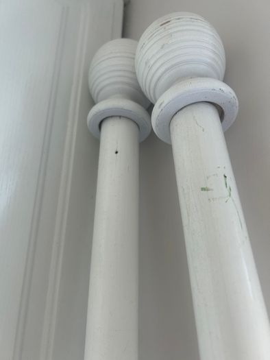 2 curtain poles