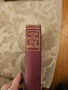 The Social And Political Ideas Of Some  Great Medieval Thinkers. Edited By F.j.c. Hesrnshaw. First Edition 1923 Hardback In Good Condition. See Photos For Same.
