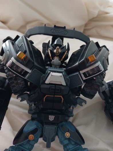 Transformer Ironhide DOTM