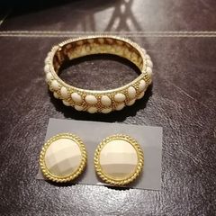 Brecelet/Bangle with Earrings