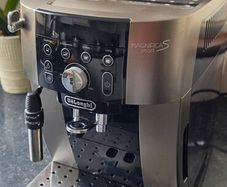 Automatic Delonghi Magnifica S Smart Coffee Machine
