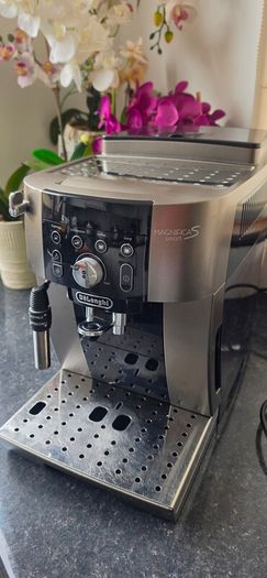 Automatic Delonghi Magnifica S Smart Coffee Machine