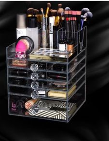 Lucy London Beauty Box