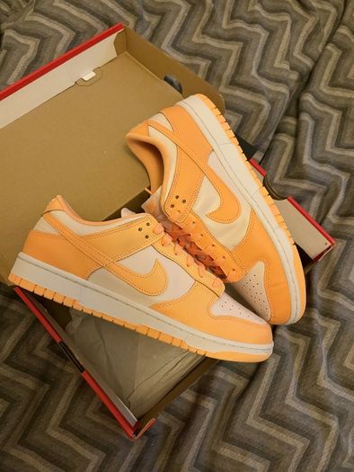 Nike Dunk Low "Peach Cream"
