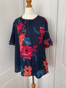 New Designer Blouse, size M