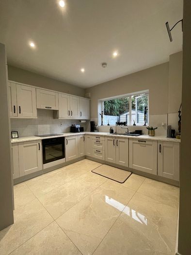 Modern Integrated Kitchen For Sale