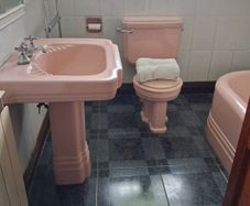 Bathroom suite