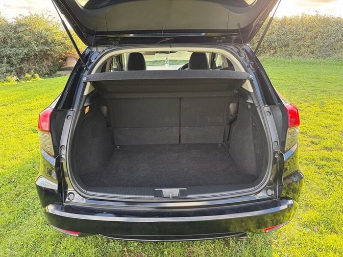 Honda Vezel Hybrid 1.5L