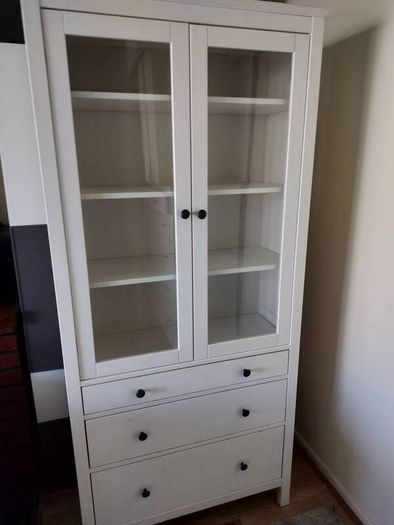 Hemnes glass cabinet