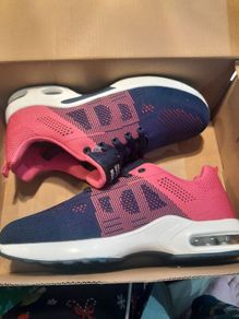 Navy and pink size 41 runners from caitlin dublin
