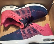 Navy and pink size 41 runners from caitlin dublin