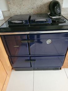 Stanley Brandon 100,000 Btu Oil Fired Range Cooker. FREE to take away. Must be removed by collector.