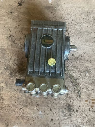 Interpump washer